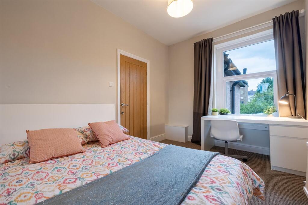 45 Bridge Road_15.jpg