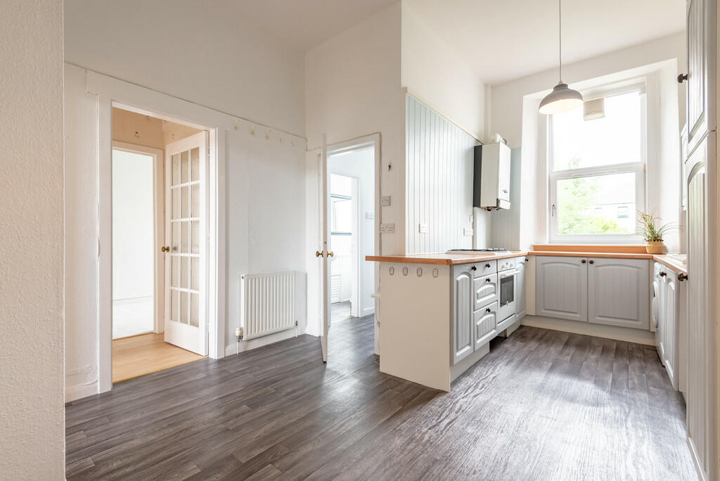 Kitchen &amp; Din...