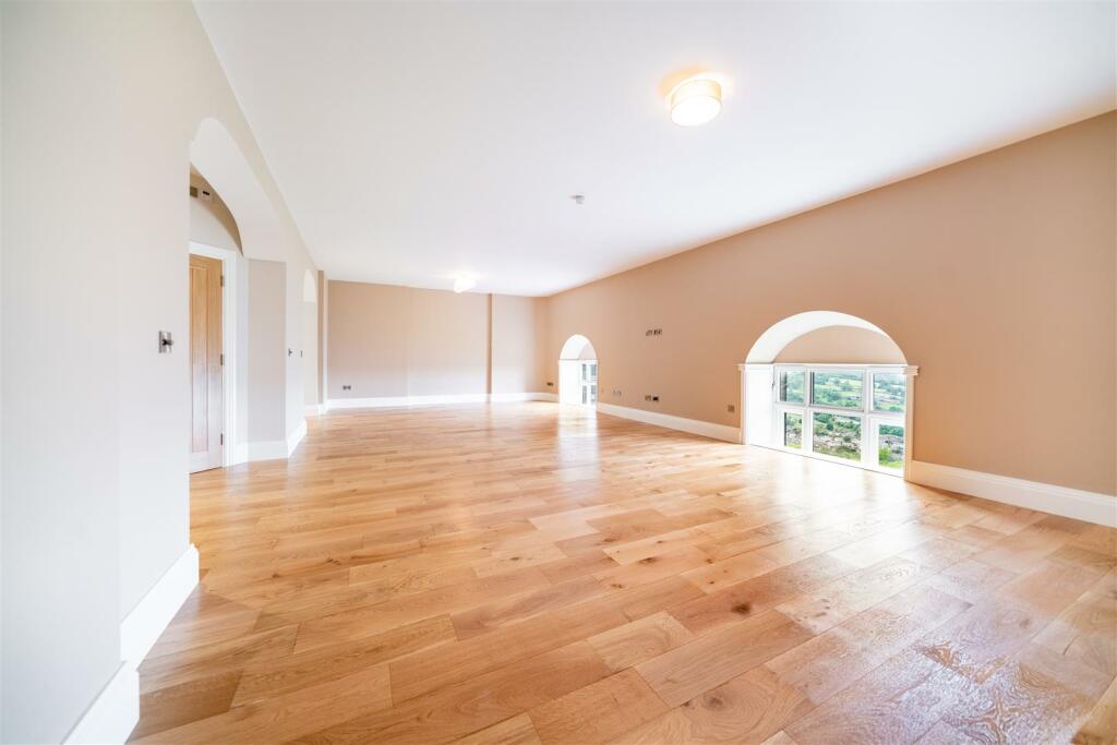 Living Room - Diner-2.jpg