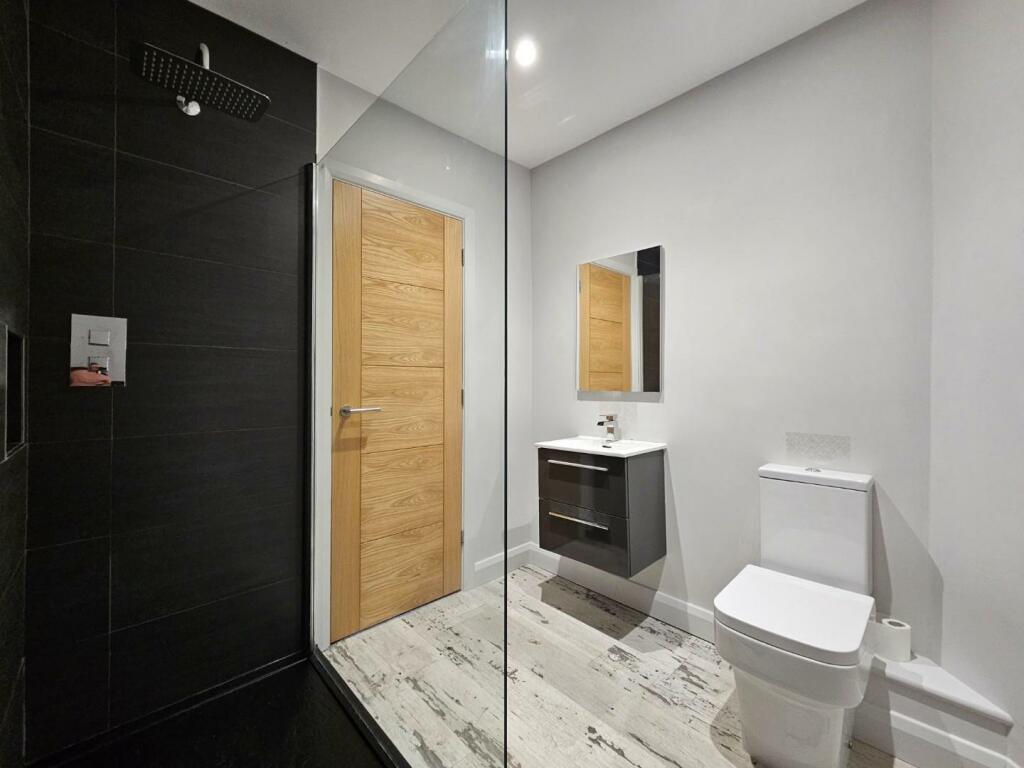 Bedroom 3 En-Suite 2