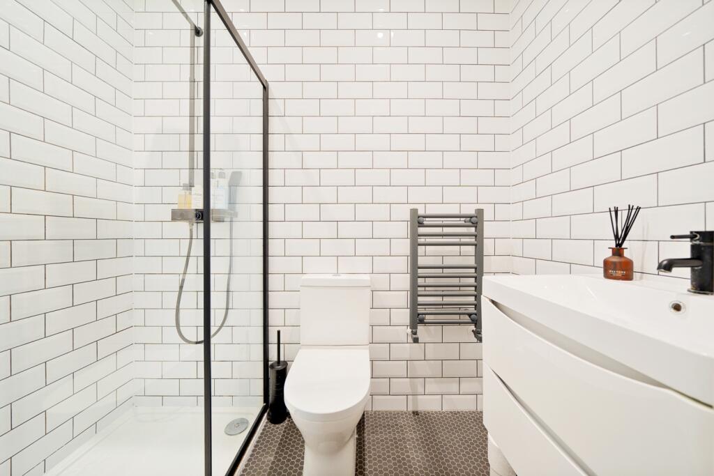 En Suite Shower Room