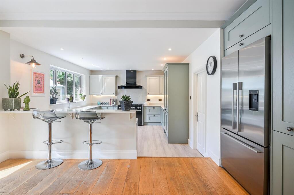 ALEXANDRA ROAD (4).jpg