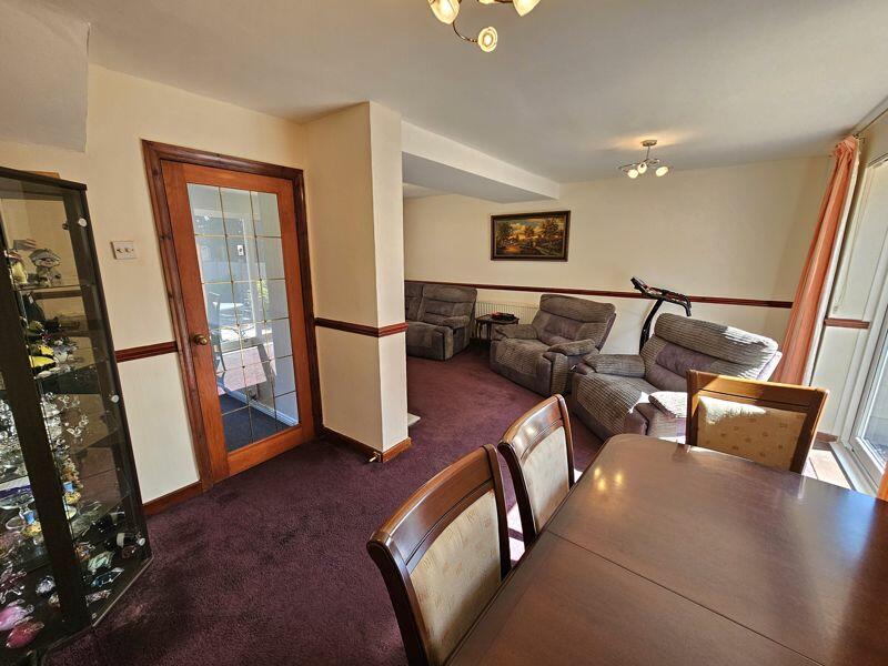 Dining Area into Lounge