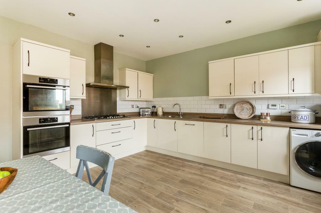 19 Fairford Road 314038 (9).jpg