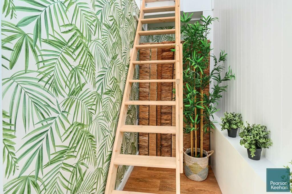 93 Applesham Ave, BN3 (33).jpg