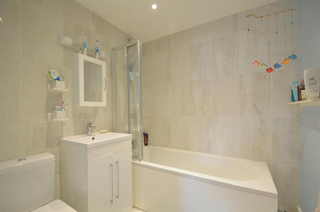 resizedBathroom.jpg