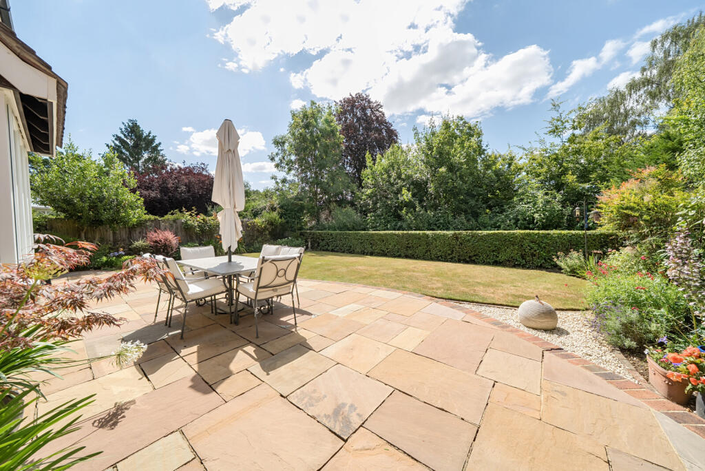 1314774-5-686d046...