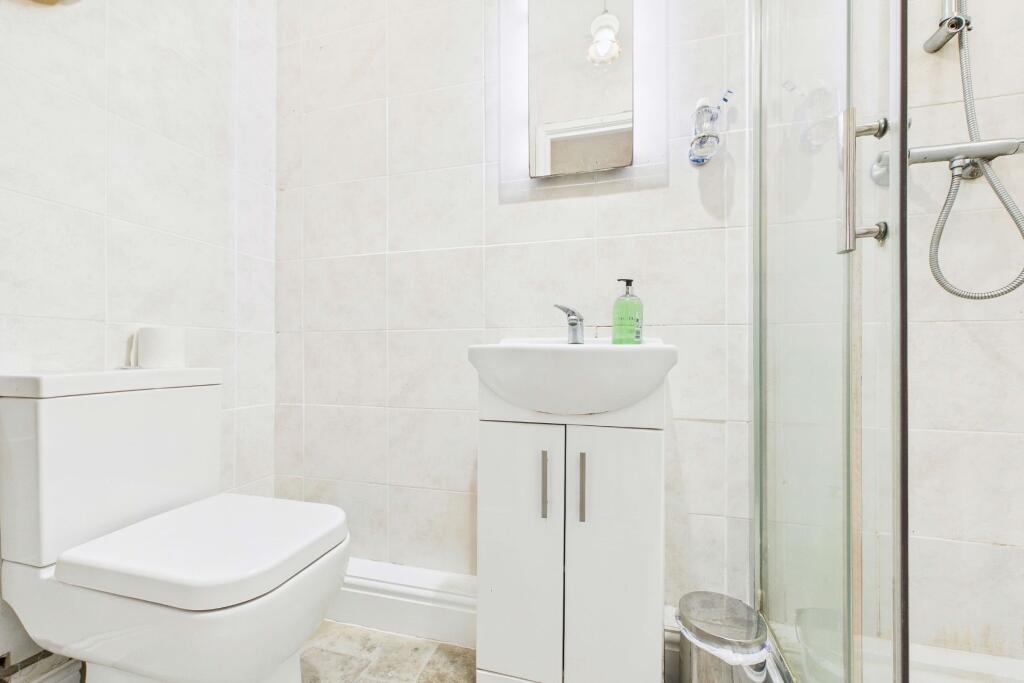 Owners¿ accom: bedroom 1 en-suite