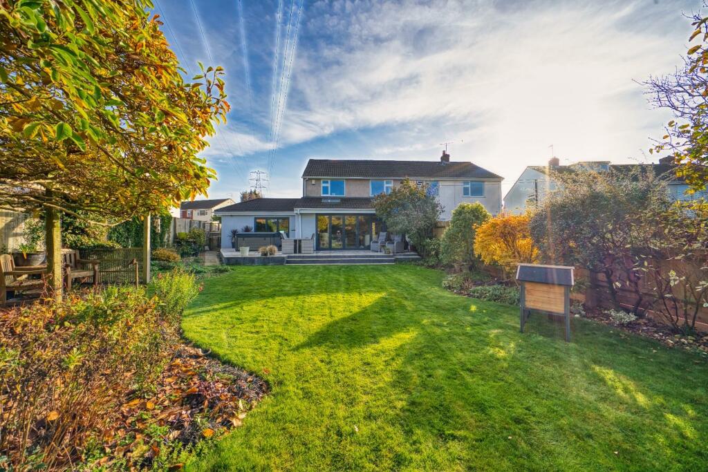 34 Cleeve drive - Mark Templer X PhotoCB 19.jpeg