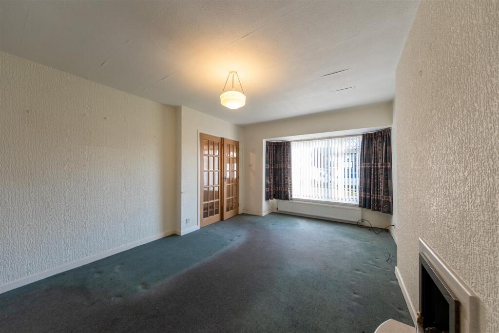 8 Roberts Road-006.jpg