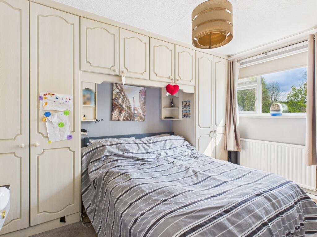 CAM03729G0-PR0029-STILL018