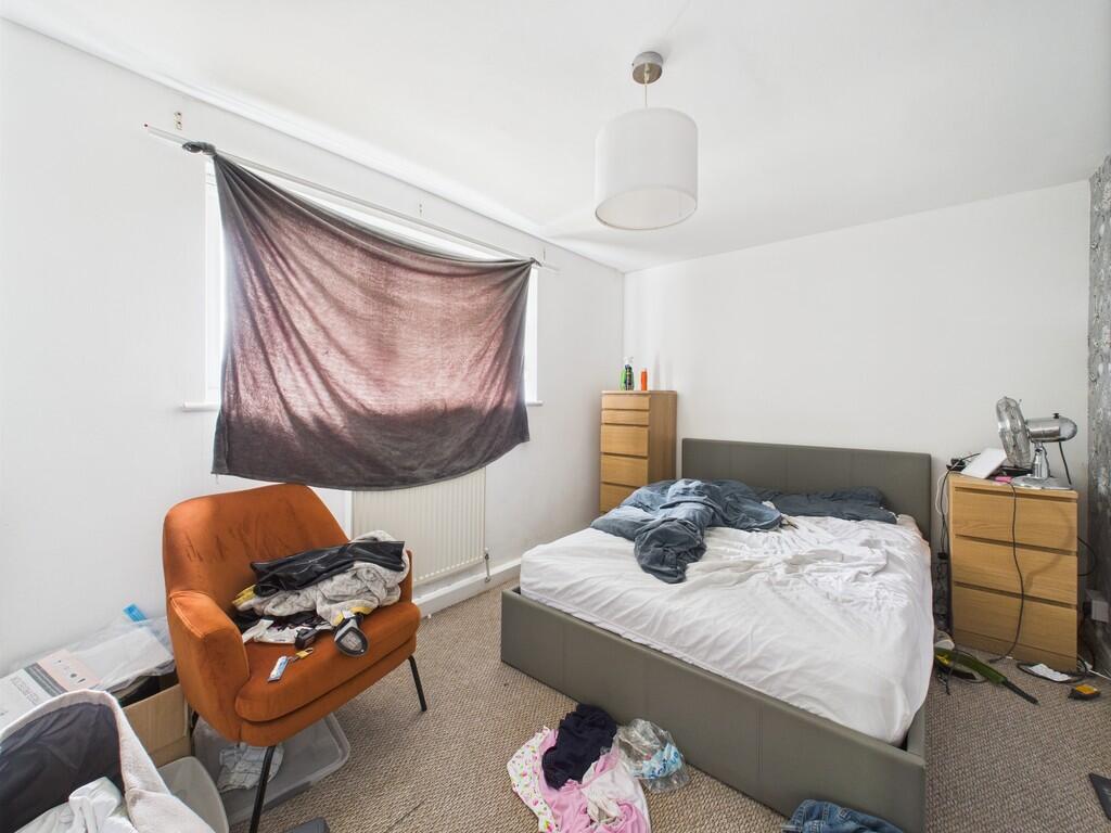 CAM02089G0-PR0526...