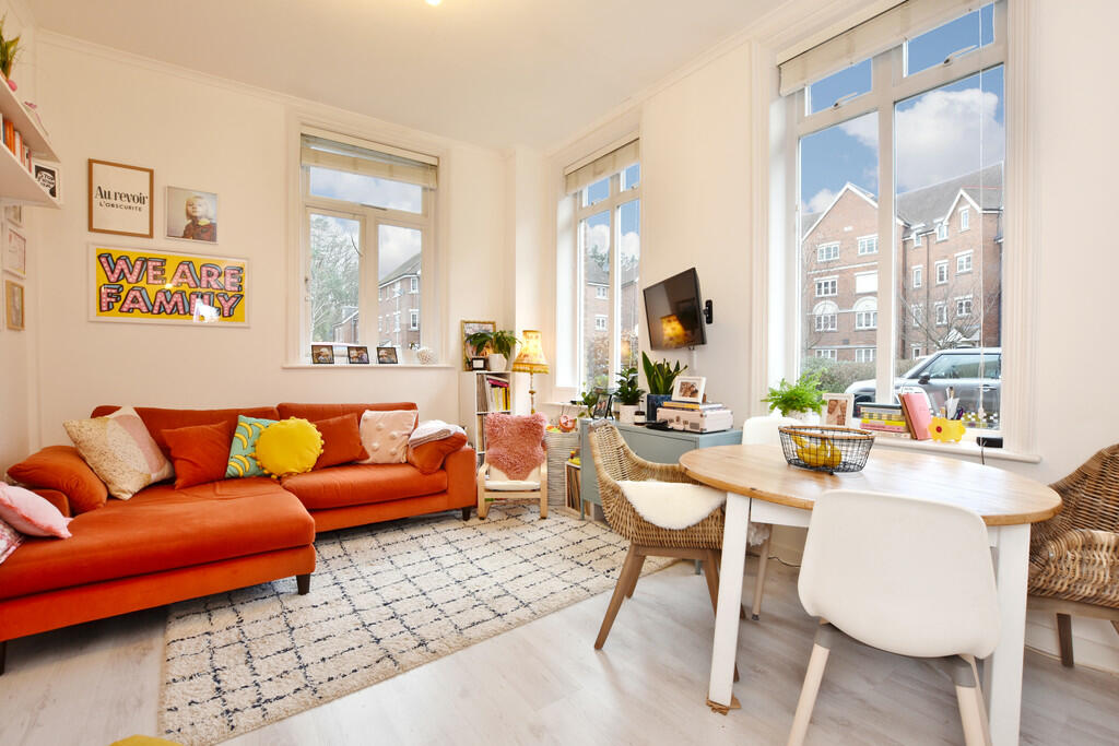Living Room - Ful...