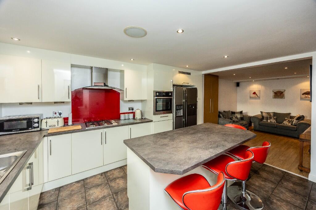Kitchen/Dining
