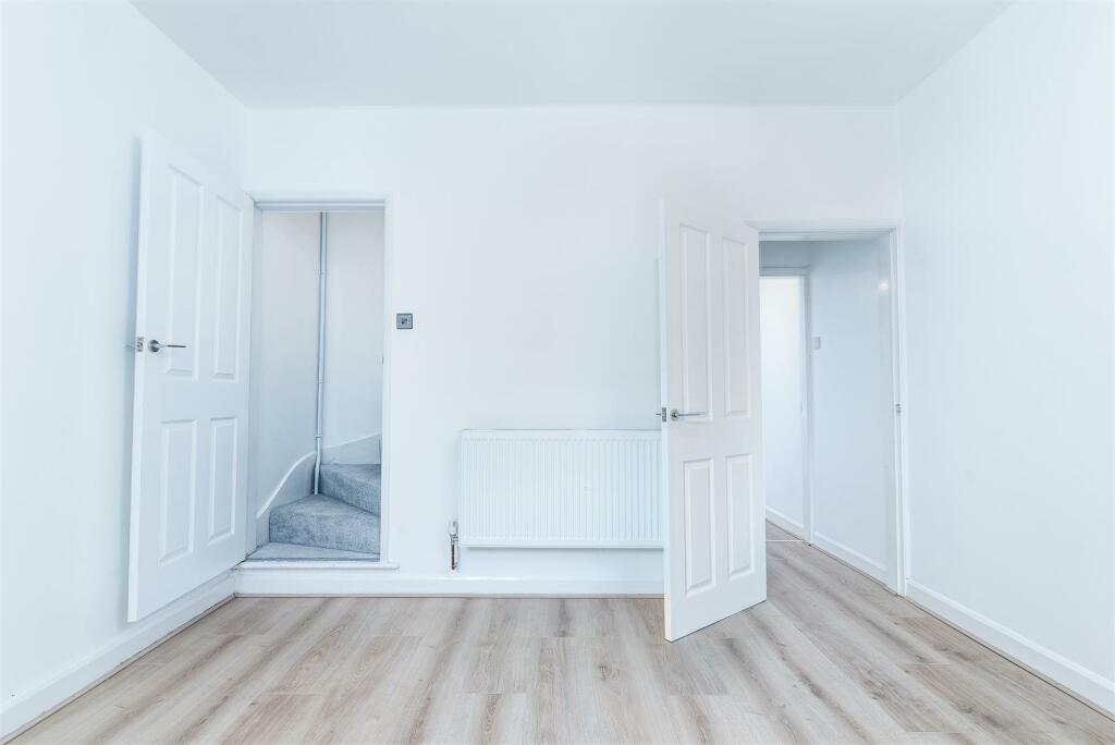 71 Central Avenue New Basford Nottingham