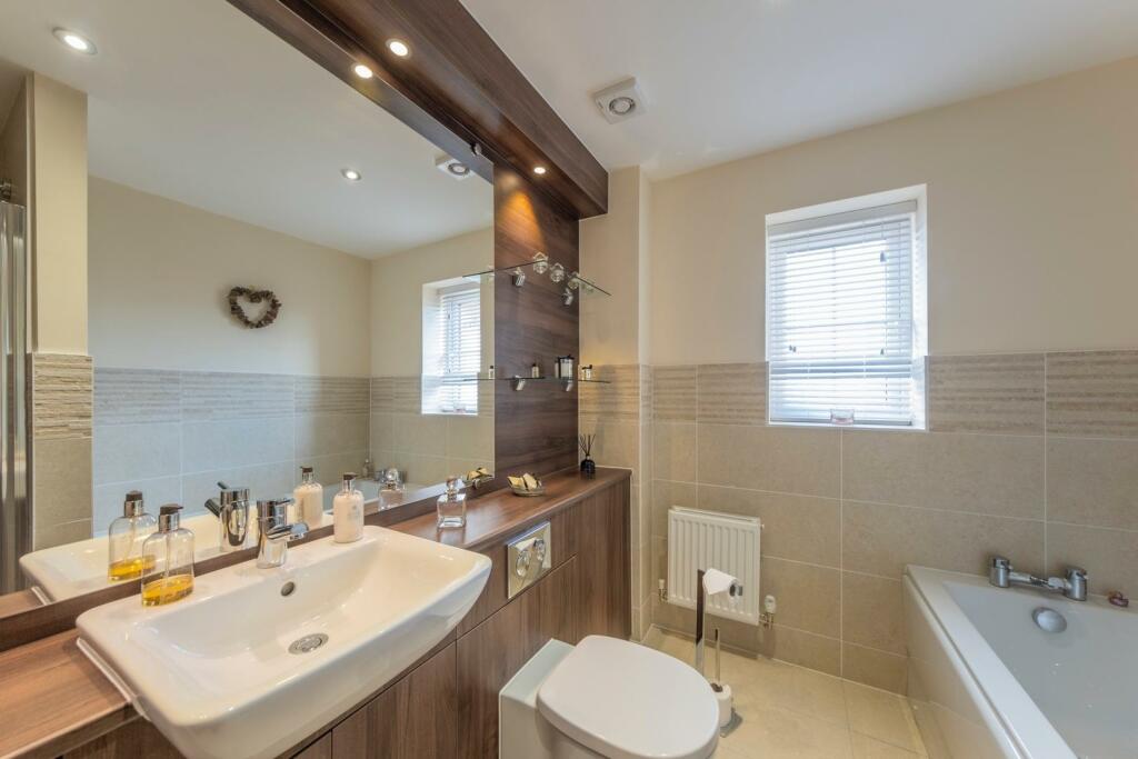 22 Furber Close-040.JPG