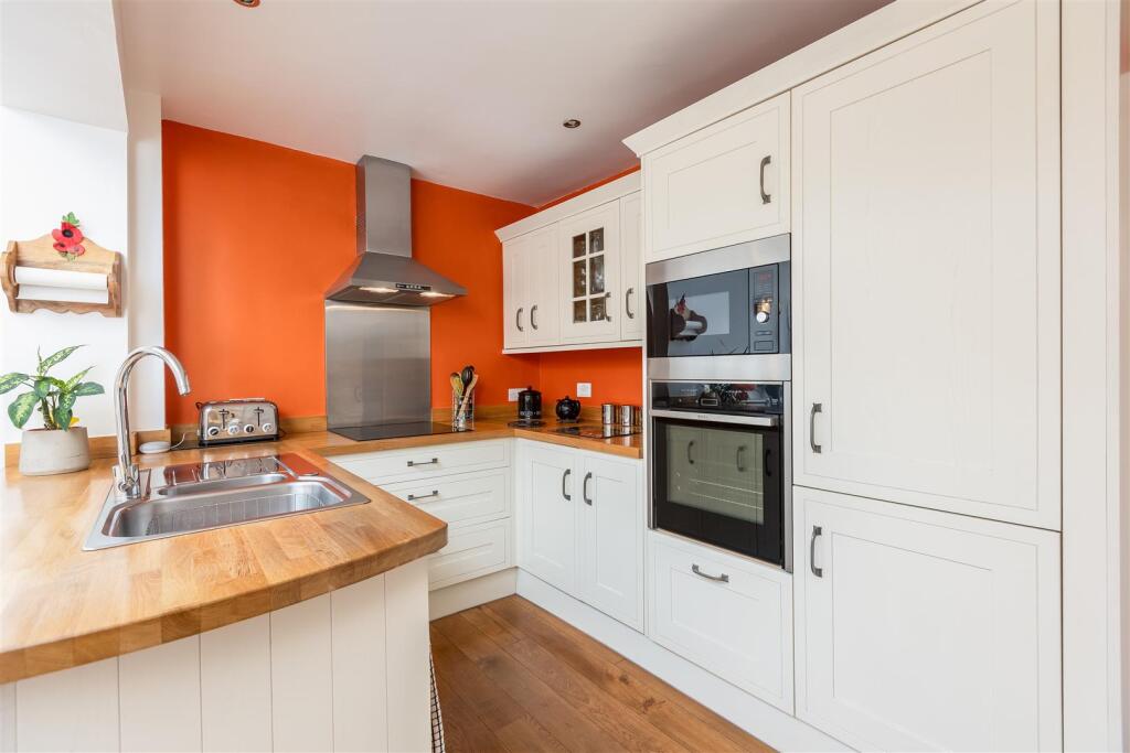 Maudon Avenue 40 Kitchen Dining Room-3.jpg