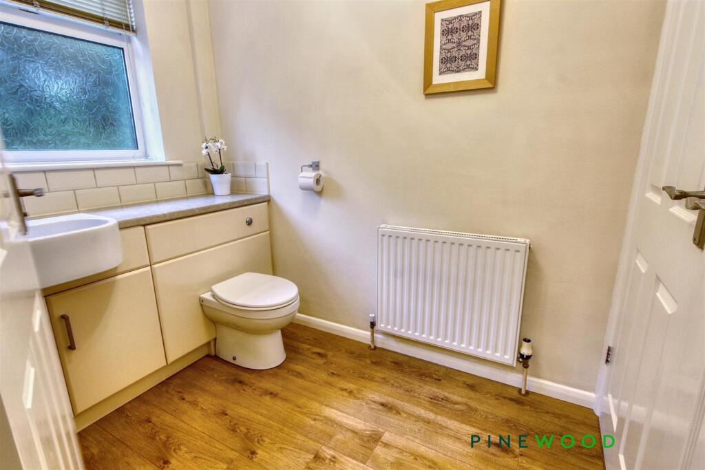 WC/UTILITY CUPBOARD