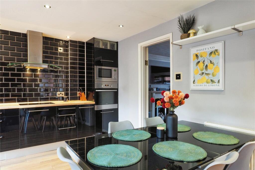 Fitted Kitchen