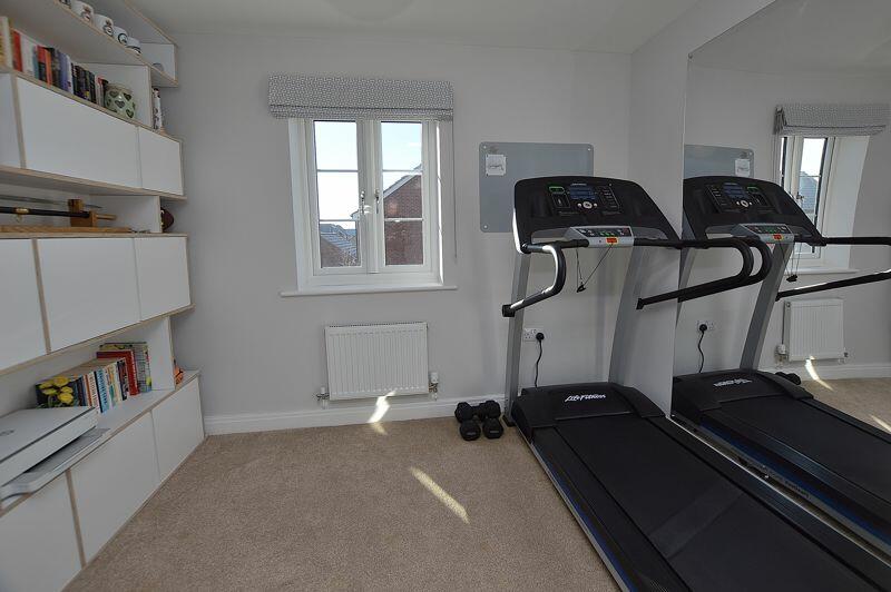 Bedroom/home gym/office