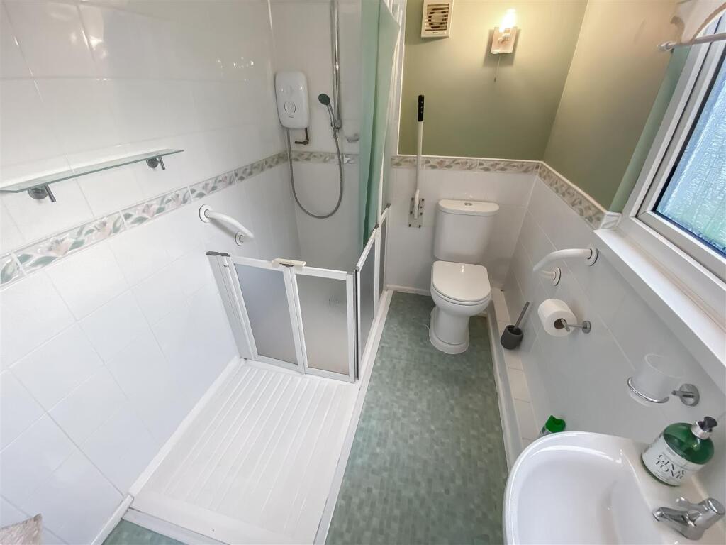 Shower Room/WC