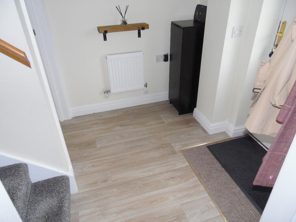 DOWNSTAIRS CLOAKROOM