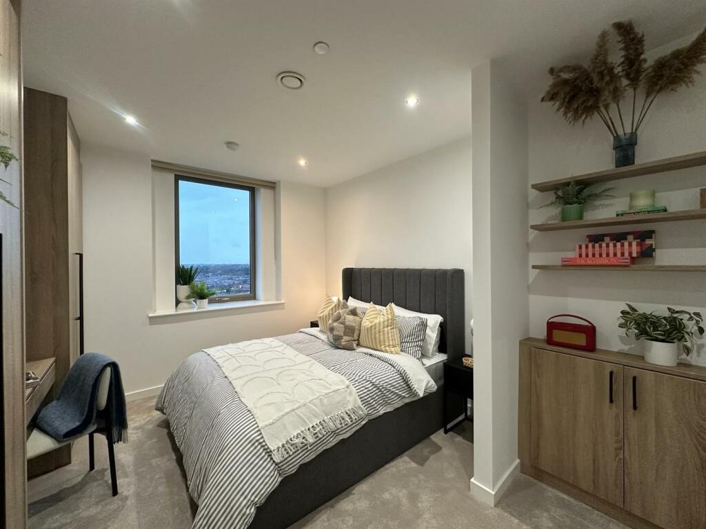 Penthouse 13.jpg