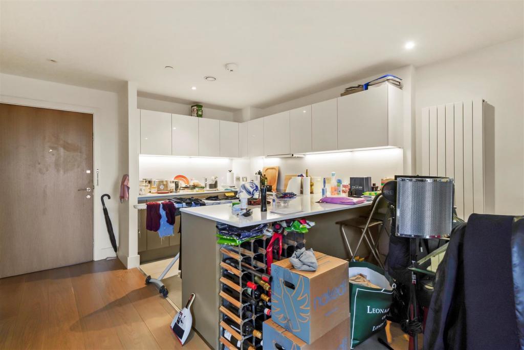 86 Cedar House -Kitchen.jpg