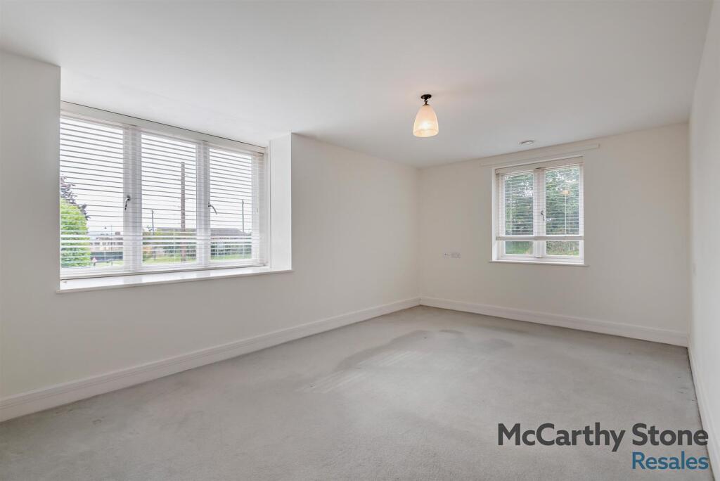 8665640-interior08-800.jpg