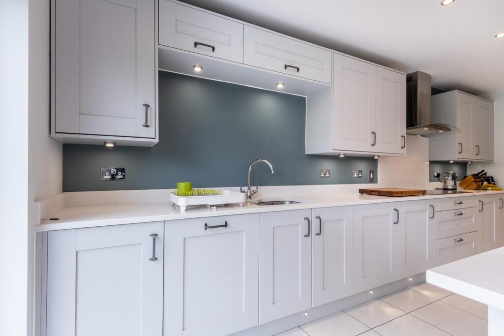 5 Grange Close-002.jpg