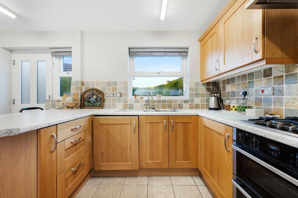 60 Saxby Avenue HDR-27.jpg