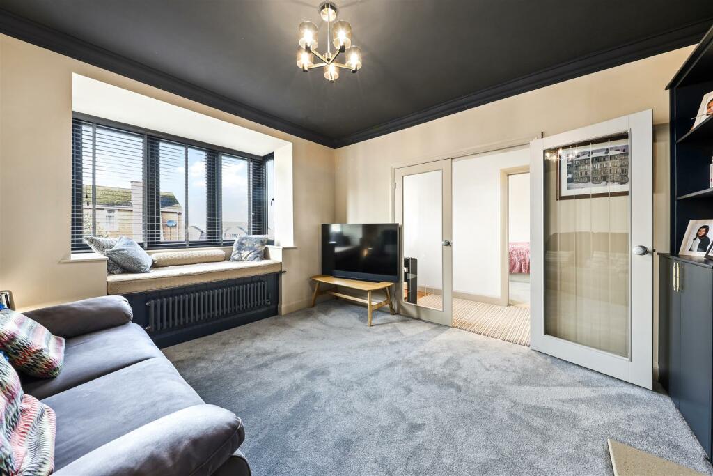 Living Room.2.jpg