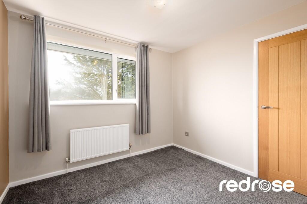 web_18 Harlech Dr...