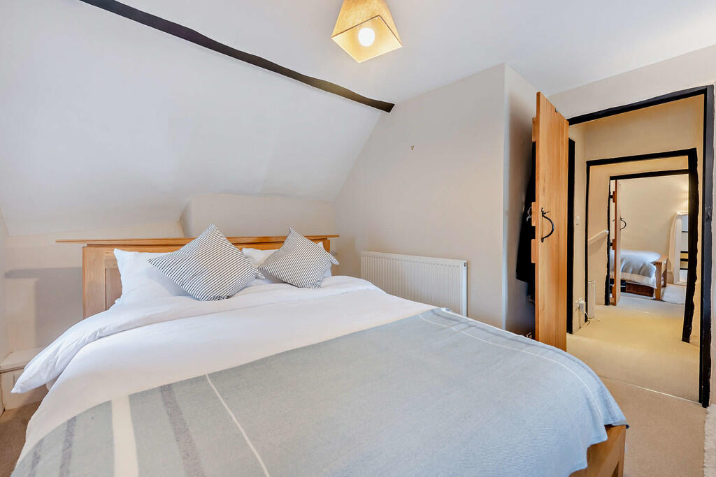 8649829-interior1...