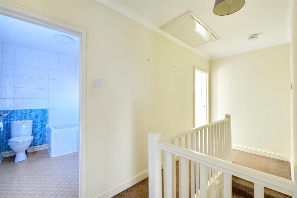 1st Floor Landing_1.jpeg