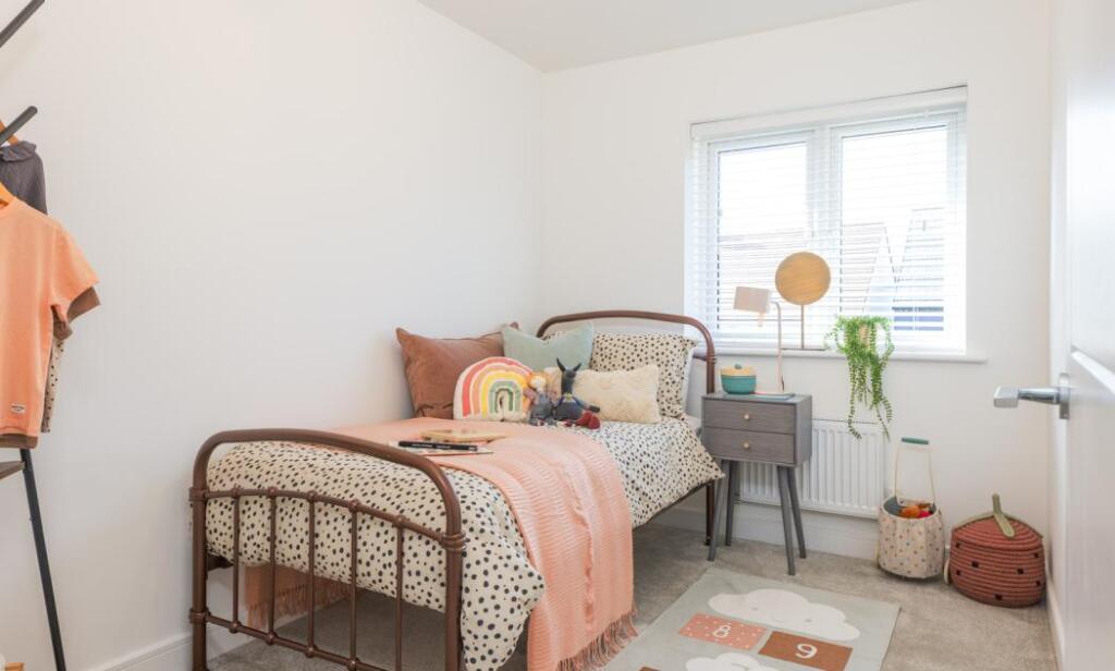 Dandara - The Russetts - The Gala, Home 18