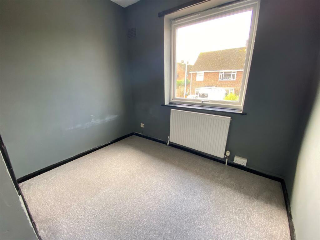 Front bedroom.jpg