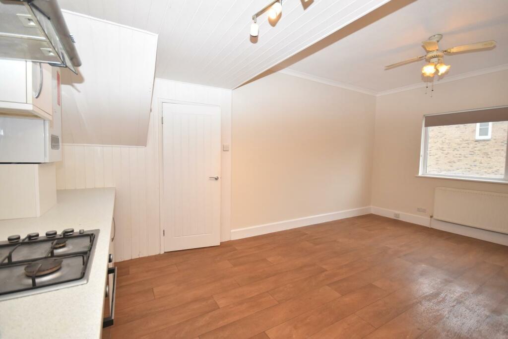 DINING AREA.JPG