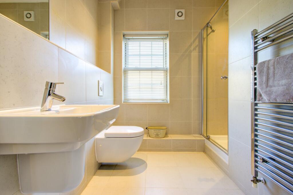 Guest En-Suite