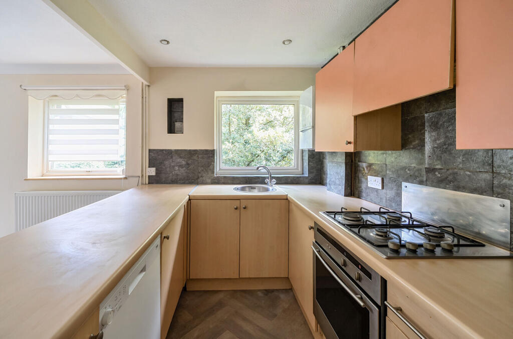 1301890-8-6836fb4...