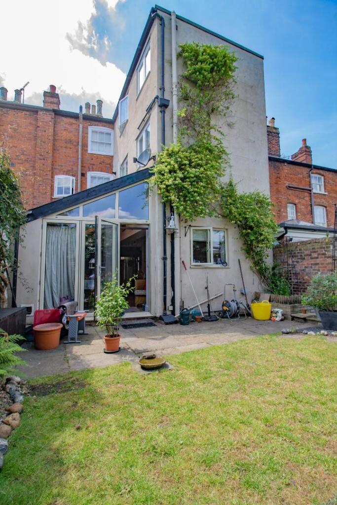 31 Well Street, Bury St. Edmunds [Modern Three Sto