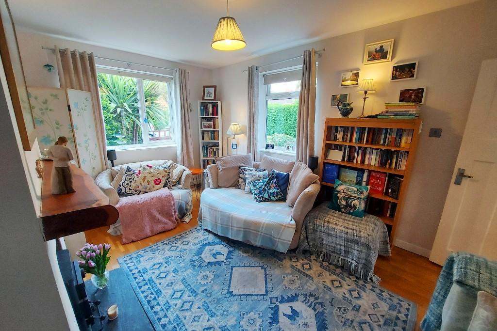 15' Sitting Room (2)