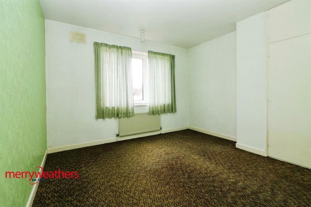 REAR BEDROOM