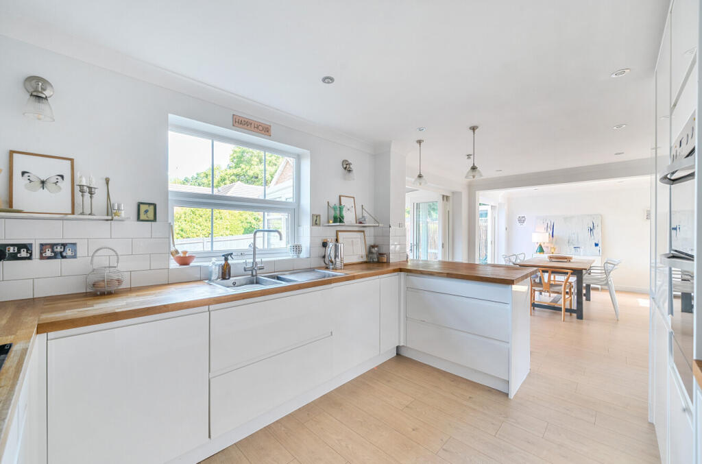 1340066-9-689ef9d...