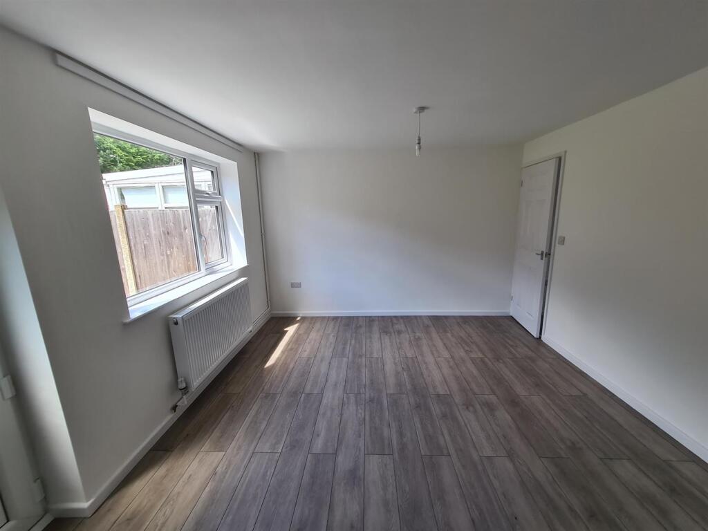 DINING AREA.jpg
