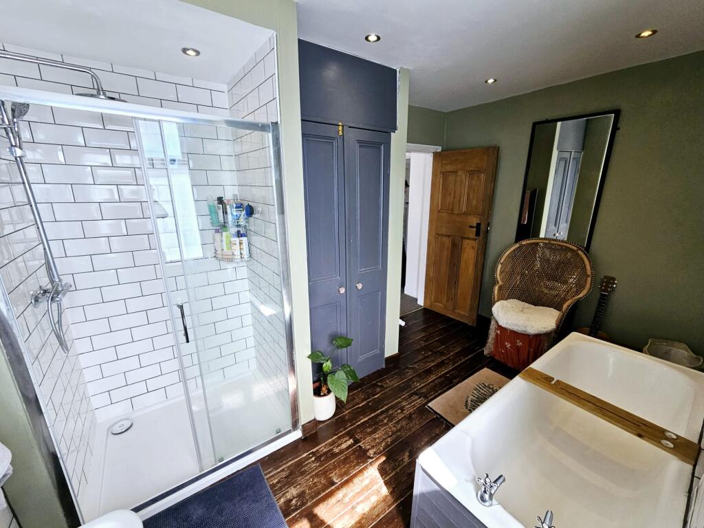 5e50381f-f1f5-4946-862b-832b22020532