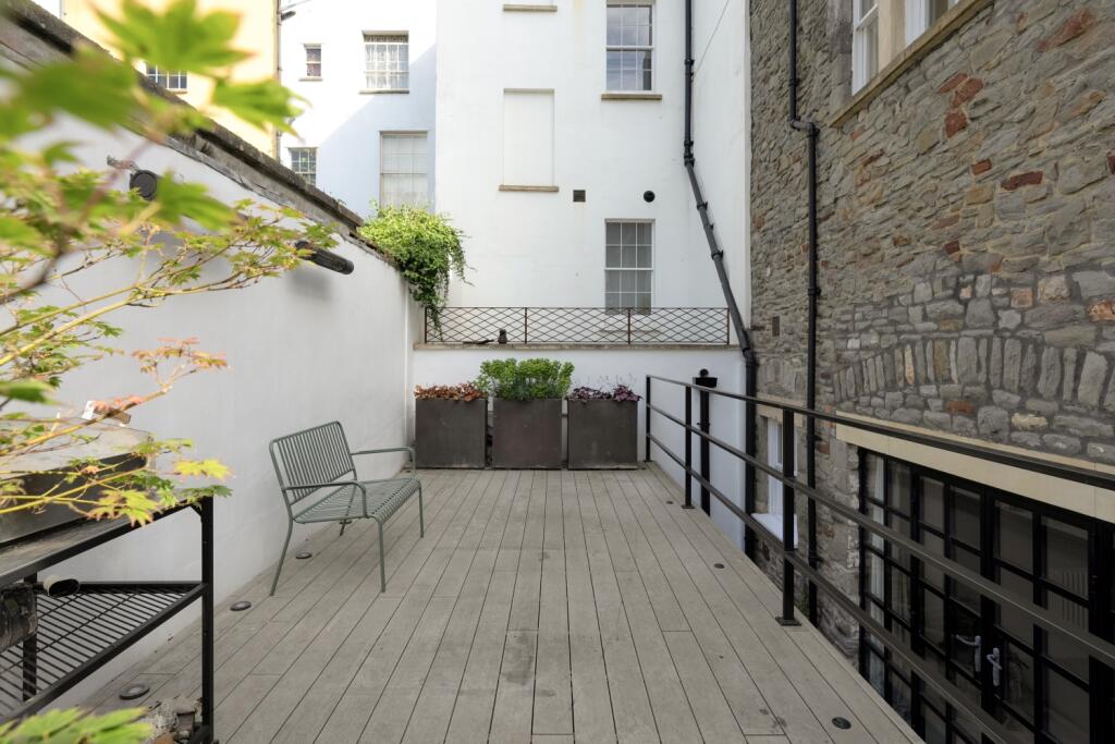 Private Courtyard Garden