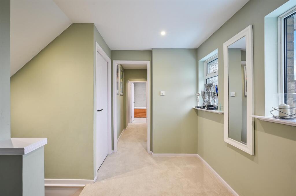 ATROBUS CLOSE, 1- (14).jpg