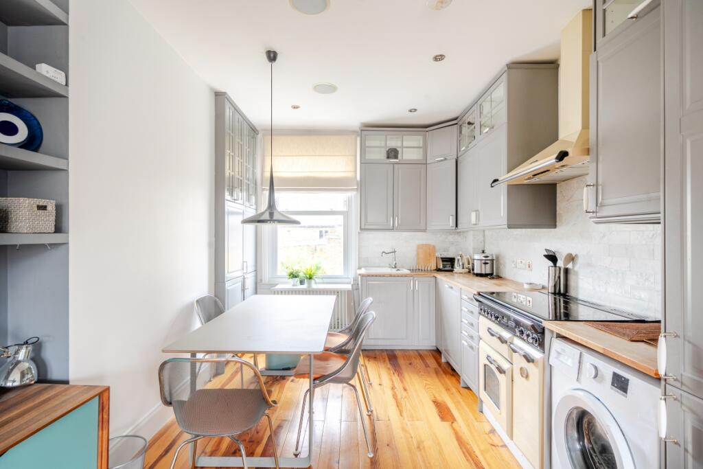 1366066-8-68e8e40...