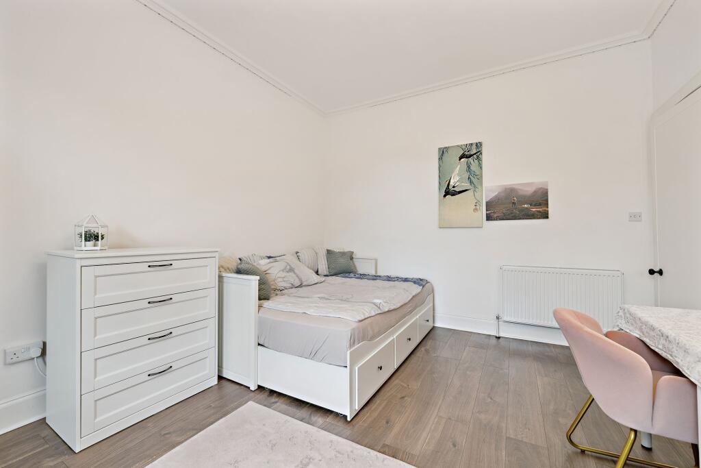 Lounge / Bedroom One